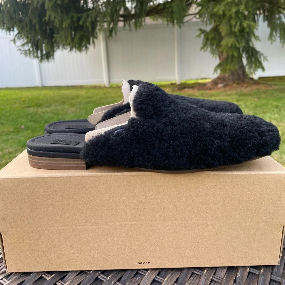 NWT/NIB UGG Women's Janaya Shearling Cozy Slip-On Slides Mule (Size 9)